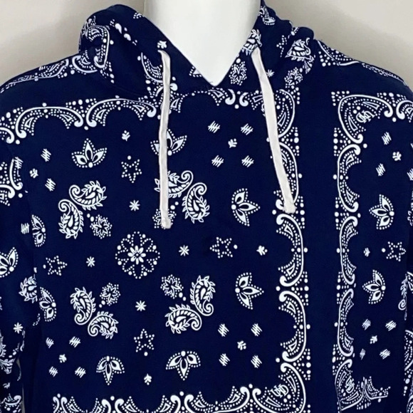 Undefeated Navy Blue Pullover Bandana Print Hoodie - Size Small - Picture 2 of 10